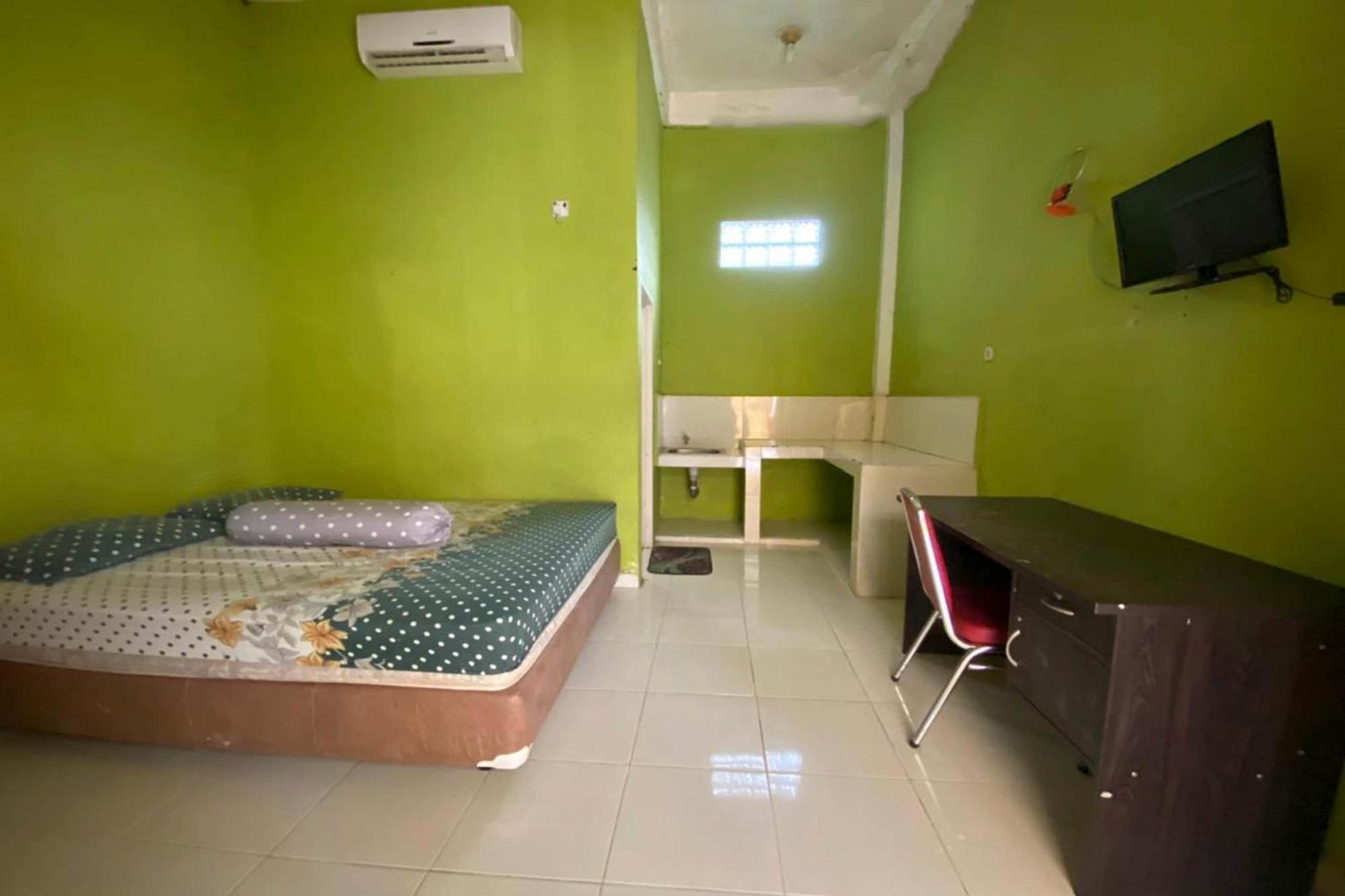 Oyo Life Afny Kost 1 Hotel Palembang Exterior photo