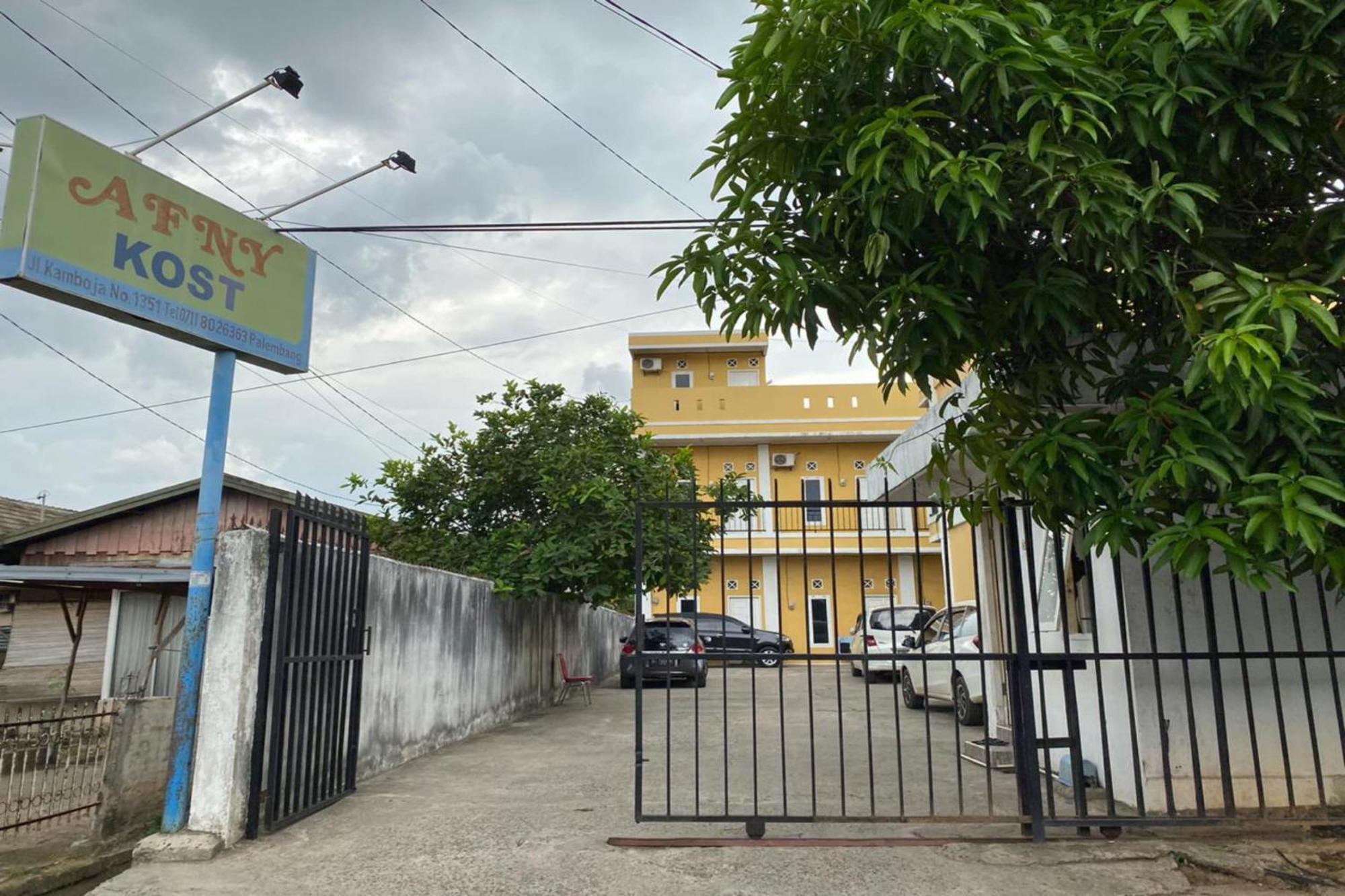 Oyo Life Afny Kost 1 Hotel Palembang Exterior photo